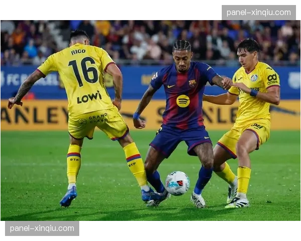 巴萨3-0完胜赫塔菲,16岁小将首秀破门创纪录 巴萨3-0完胜赫塔菲,16岁小将首秀破门创纪录