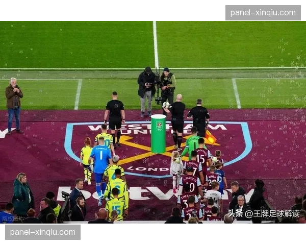 伦敦警方成功处置欧冠比赛期间针对球队大巴的袭击威胁 伦敦警方成功处置欧冠比赛期间针对球队大巴的袭击威胁