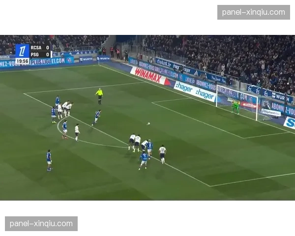 争议瞬间：图卢兹对阵斯特拉斯堡，VAR长时间介入审查点球判罚